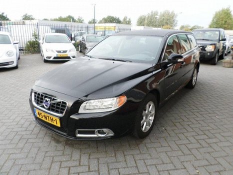 Volvo V70 - 2.0 D3 Kinetic APK tm 01-2021 - 1