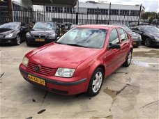 Volkswagen Bora - 2.0 85 Kw AUT