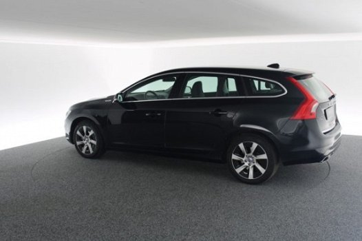 Volvo V60 - Plug in Hybrid D6 Summum AWD 285pk (10jr Hybrid Accu Garantie*) - 1