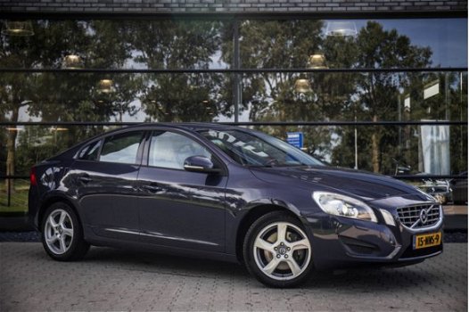 Volvo S60 - 2.0T Intro Edition , Navigatie, Cruise control, Xenon, - 1