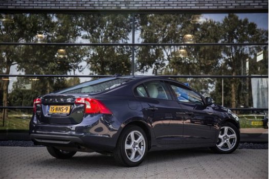 Volvo S60 - 2.0T Intro Edition , Navigatie, Cruise control, Xenon, - 1