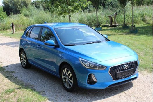 Hyundai i30 - 1.0 T-GDI First Edition Clima-Led-Navi-Camera 24 Maanden Bovag Garantie - 1