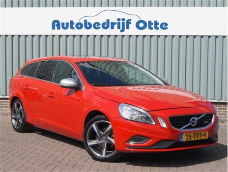 Volvo V60 - T4 1.6 R-Design 132KW AUT6 - 1