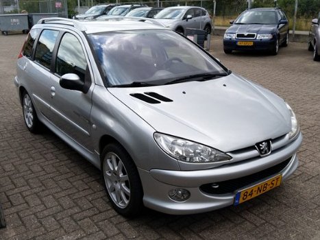 Peugeot 206 SW - 1.6-16V Quiksilver | Climate Control | Trekhaak | Dealer onderhouden | Zeer nette a - 1