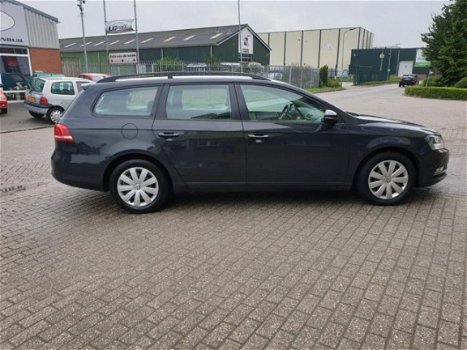 Volkswagen Passat Variant - 1.6 TDI Easyline BlueMotion bj 2011 / - 1