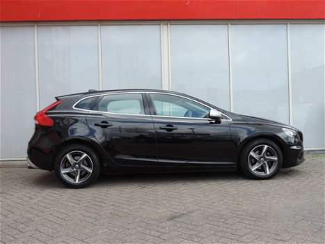 Volvo V40 - 2.0 D2 R-Design Business Polestar 165pk - 1