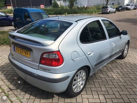 Renault Mégane - 1.6-16V Expression - 1