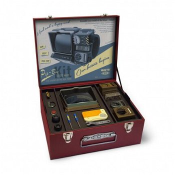 Fallout Pip-Boy 2000 construction collectible kit - 2