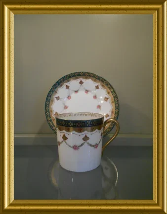 Oude kleine porseleinen kop en schotel // vintage small porcelain cup and saucer - nr. 1