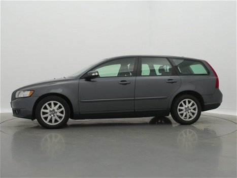 Volvo V50 - 1.6D EDITION I / AIRCO-ECC / CRUISE CONTR. / EL. PAKKET / RADIO-CD / TREKHAAK / *APK 01- - 1