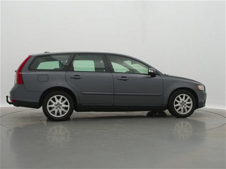 Volvo V50 - 1.6D EDITION I / AIRCO-ECC / CRUISE CONTR. / EL. PAKKET / RADIO-CD / TREKHAAK / *APK 01- - 1