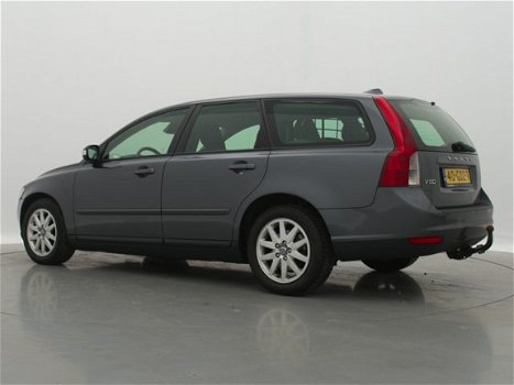 Volvo V50 - 1.6D EDITION I / AIRCO-ECC / CRUISE CONTR. / EL. PAKKET / RADIO-CD / TREKHAAK / *APK 01- - 1