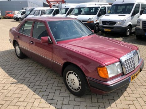 Mercedes-Benz E-klasse - 200 124 type automaat 157000km - 1