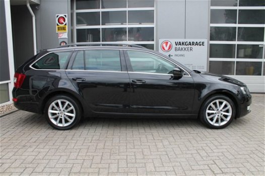 Skoda Octavia Combi - 1.2 TSI 105PK AMBITION BUS. CLIMA/NAVI/PDC/TREKHAAK - 1