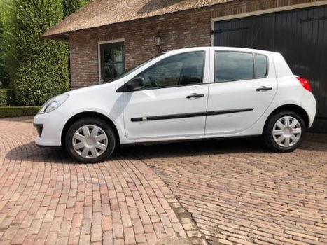 Renault Clio - 1.2-16V Authentique - 1