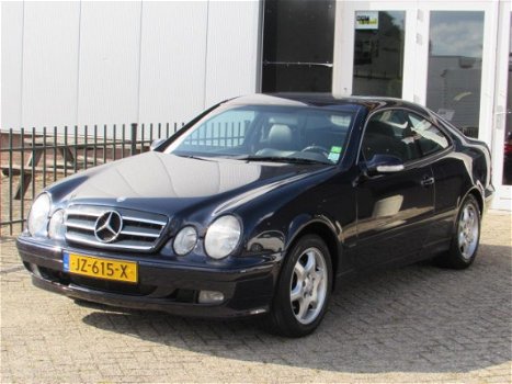 Mercedes-Benz CLK-klasse Coupé - 230 K. Elegance NAVIGATIE|CRUISE CONTROL|LEDER|ELEKTRISCHE STOELEN| - 1