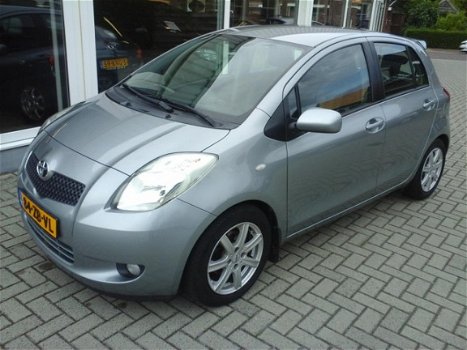 Toyota Yaris - 1.3 VVTi Sol Airco/Trekhaak - 1