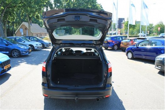Ford Focus Wagon - 1.6 ECOBST 150PK TITANIUM TREKHAAK - 1