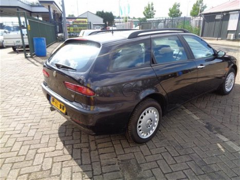 Alfa Romeo 156 Sportwagon - 1.8-16V T.Spark Lusso - 1