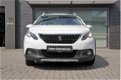 Peugeot 2008 - 1.2 PT 110pk Automaat Bluetooth/Camera/CarPlay/Cruise/Navi/PDC/Stoelverw./Velgen RIJK - 1 - Thumbnail