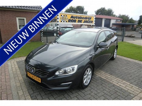 Volvo V60 - 1.6 D2 Kinetic Half Leder Navi Ecc-Airco Lmv Pdc 6-Bak enz. GEEN AFLEVERINGSKOSTEN - 1