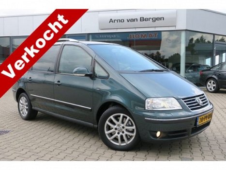 Volkswagen Sharan - 2.8 V6 Highline , automaat, 6 lederen stoelen, navi, clima, xenon, schuif-/kante - 1