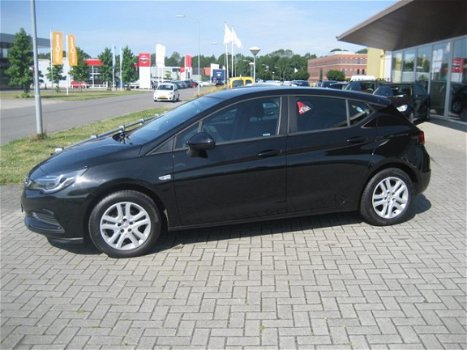 Opel Astra - 105 PK Online Edition - 1