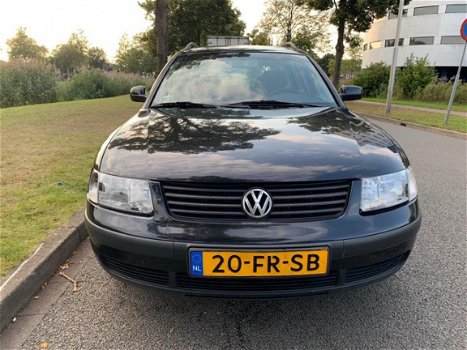 Volkswagen Passat Variant - 1.8-5V Comfortline ✅NAP, AIRCO, CRUISE, TREKHAAK, BOEKJES, APK 01-05-202 - 1