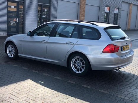 BMW 3-serie Touring - 318i Garantie, Xenon, Stoelverwarming Panodak Boekjes Sleutels Compleet - 1