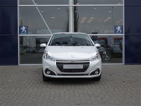 Peugeot 208 - 1.2 82pk Signature | Navi | lichtmetalen velgen | RIJKLAAR - 1