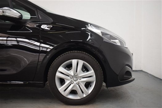 Peugeot 208 - 1.2 82pk Signature | NAV | LMV | PDC | Cruise - 1