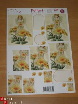 A4 Piramide knipvel --- Foliart 657 --- ELFJE bij de GELE BLOEMEN - 1