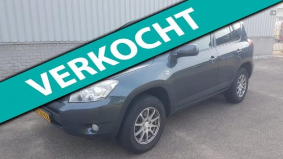 Toyota RAV4 - 2.2 D4D Linea Sol - 1