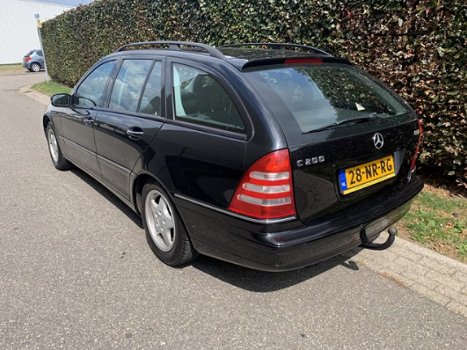 Mercedes-Benz C-klasse Combi - 200 CDI Elegance AUTOMAAT - 1