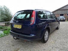 Ford Focus Wagon - 1.6-16V Champion Met Airco + Cruise Nu € 1.975,