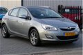 Opel Astra - 1.4 141PK 6-Vers Turbo Edition ORG NL BJ2011 Trekhaak, Airco, Cruise, 16