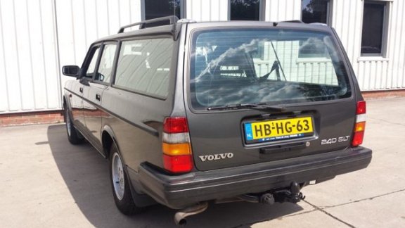 Volvo 240 - GLT ESTATE - 1