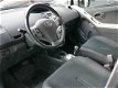 Toyota Yaris - 1.3 VVTi Sol MMT Automaat 5-Drs. DEALER ONDERHOUDEN Airco NIEUWE APK - 1 - Thumbnail