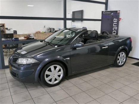 Renault Mégane coupé cabriolet - 1.9 dCi Dynamique Automaat/Panodak/Leder/Climate - 1