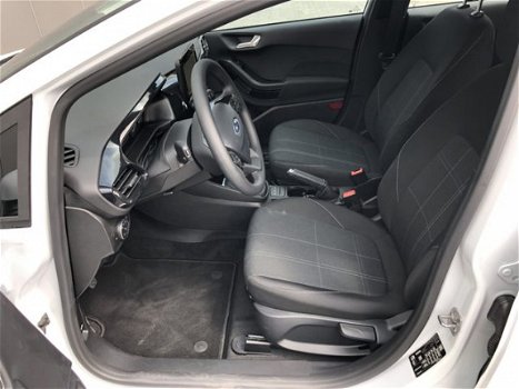 Ford Fiesta - 1.1 85pk Trend | Navigatie | Parkeersensoren | Regensensor | Dimmende binnenspiegel | - 1