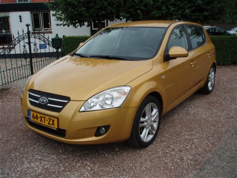 Kia Cee'd - 1.6 X-ecutive *DEALER ONDERHOUDEN*104.000 org.km - 1