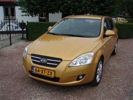 Kia Cee'd - 1.6 X-ecutive *DEALER ONDERHOUDEN*104.000 org.km - 1