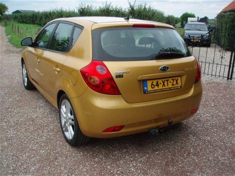 Kia Cee'd - 1.6 X-ecutive *DEALER ONDERHOUDEN*104.000 org.km - 1