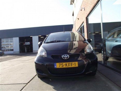 Toyota Aygo - 1.0-12V Access nu incl 3 maanden garantie - 1