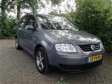 Volkswagen Touran - 2.0 TDI Trendline Mooie gezins auto met exstra winterwielen en nieuwe koppeling