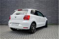 Volkswagen Polo - 1.0 Easyline 6C 2015 - 1 - Thumbnail