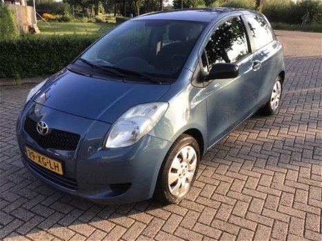 Toyota Yaris - 1.3 16V VVT-I LINEA TERRA - 1