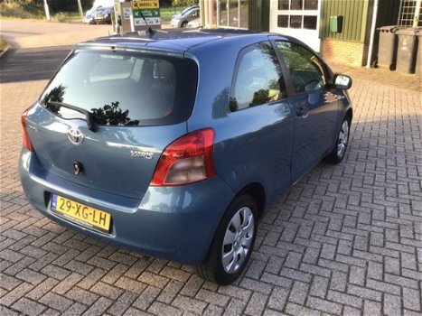 Toyota Yaris - 1.3 16V VVT-I LINEA TERRA - 1