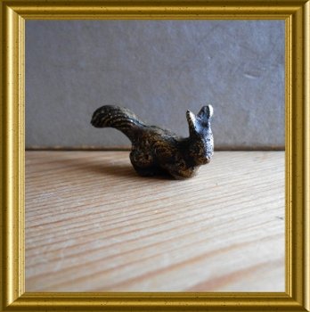 Klein oud bronzen beeldje : eekhoorn brons // small bronze squirrel - 6