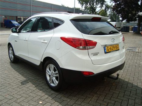 Hyundai ix35 - DYNAMIC MPV HOGE INSTAP NAVIGATIE CAMERA ECC CRUISE LMV PDC HALF LEDER TREKHAAK - 1